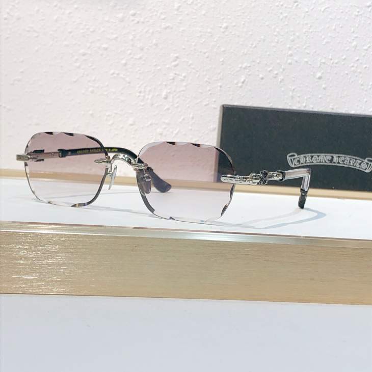 Picture of Chrome Hearts Sunglasses _SKUfw80915449fw
